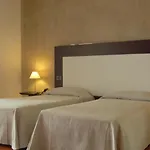 מלון Cremona Palace