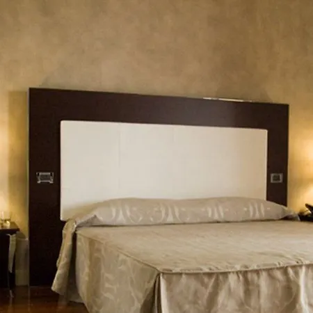 Cremona Palace 4* Costa Santʼ Abramo